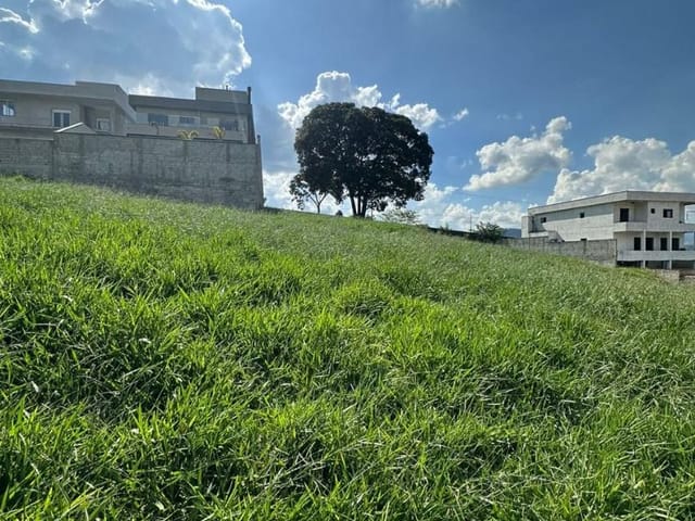 Terreno com 490m², à venda, no bairro Vista da Mantiqueira em Extrema