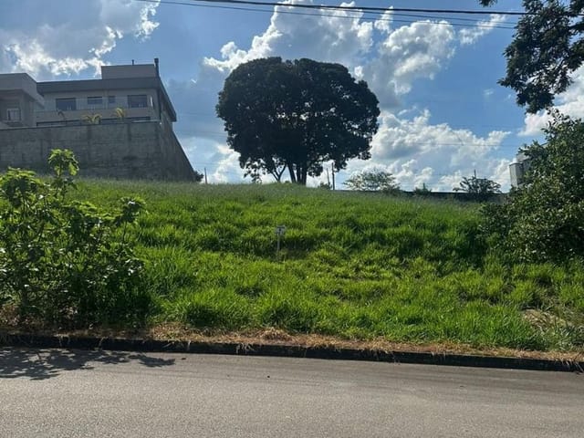 Terreno com 490m², à venda, no bairro Vista da Mantiqueira em Extrema