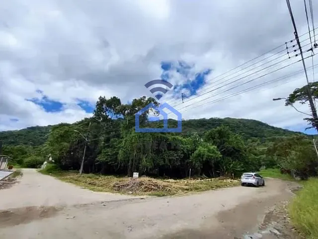 Terreno com 466m², à venda, no bairro Tabatinga em Caraguatatuba