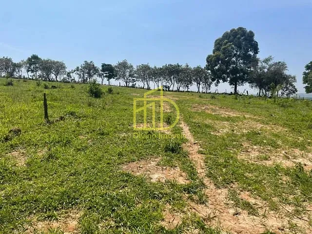 Terreno com 3000m², à venda, no bairro Jardim Sao Carlos em Salto de Pirapora
