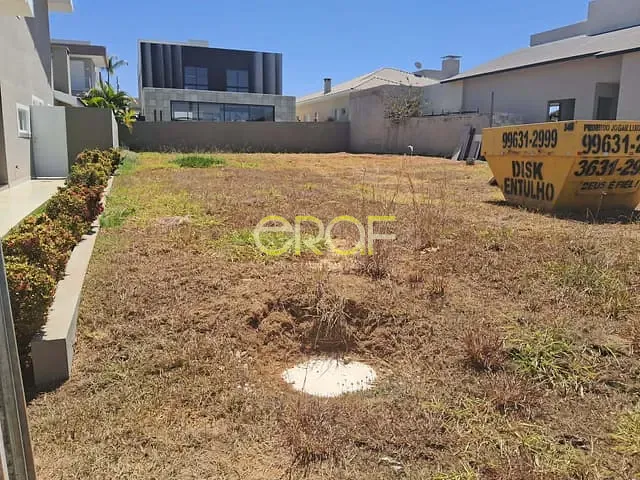 Terreno com 450m², à venda, no bairro Parque Lago em Formosa