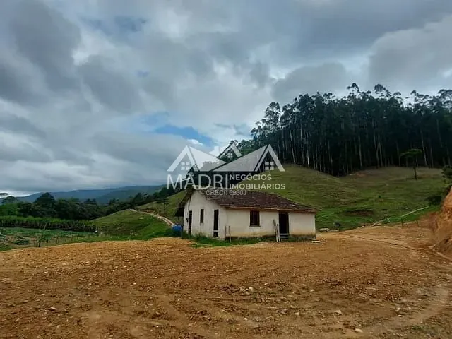 Terreno com 300000m², à venda, no bairro Loeffelscheidt em Águas Mornas
