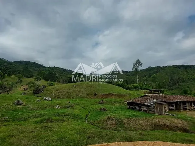 Terreno com 300000m², à venda, no bairro Loeffelscheidt em Águas Mornas