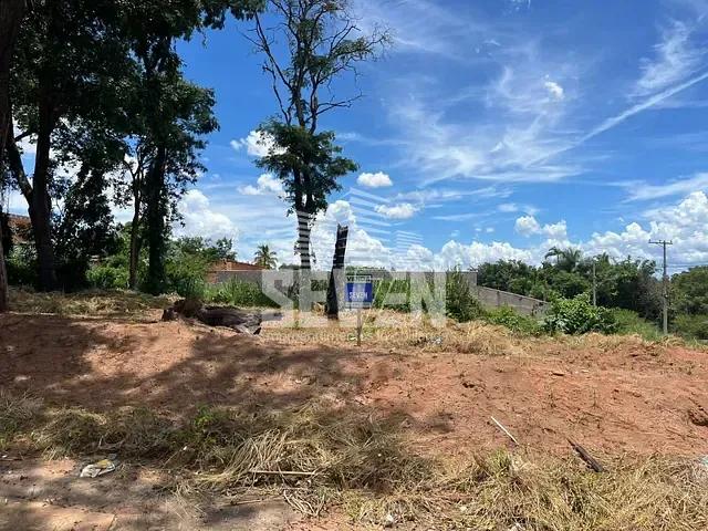 Terreno com 429m², à venda, no bairro Tangarás em Bauru