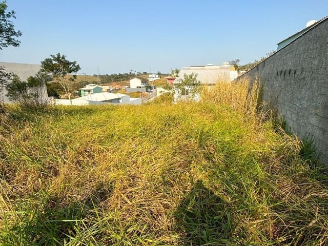 Terreno com 286m², à venda, no bairro Vale das Palmeiras em Macaé