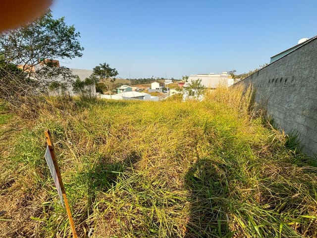 Terreno com 286m², à venda, no bairro Vale das Palmeiras em Macaé