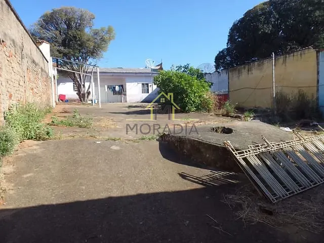 Terreno com 660m², à venda, no bairro Centro em Guaxupé