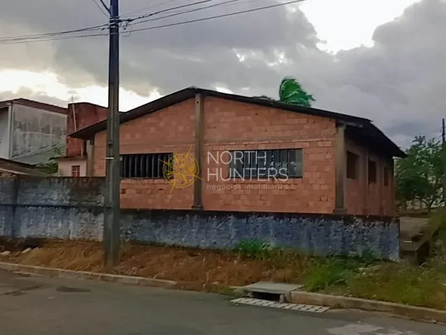 Terreno com 676m², à venda, no bairro Saguaçu em Joinville
