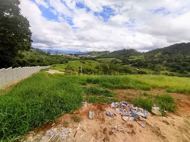 Terreno com 1157m², à venda, no bairro Pinheirinho em Itajubá