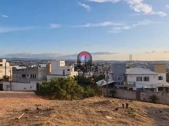 Terreno com 370m², à venda, no bairro Arvoredo 2ª Seção em Não informado