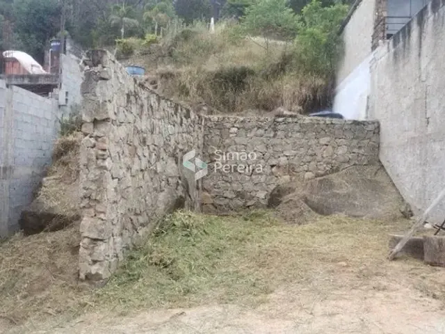 Terreno com 250m², à venda, no bairro Araras em Petrópolis