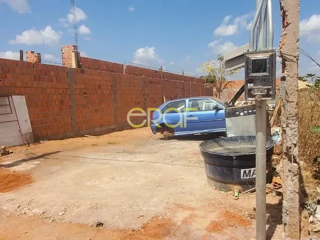 Terreno com 263m², à venda, no bairro Parque Lago em Formosa