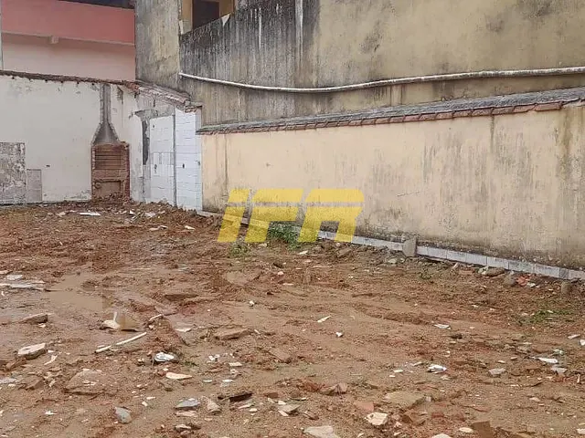 Terreno com 290m², à venda, no bairro Perequê Açu em Ubatuba