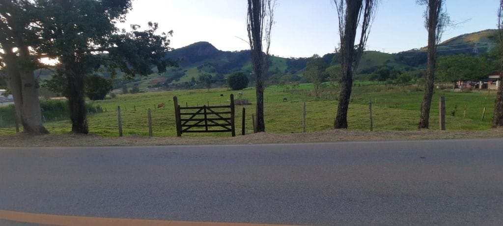 Terreno no Bairro dos Melos, Piranguçu