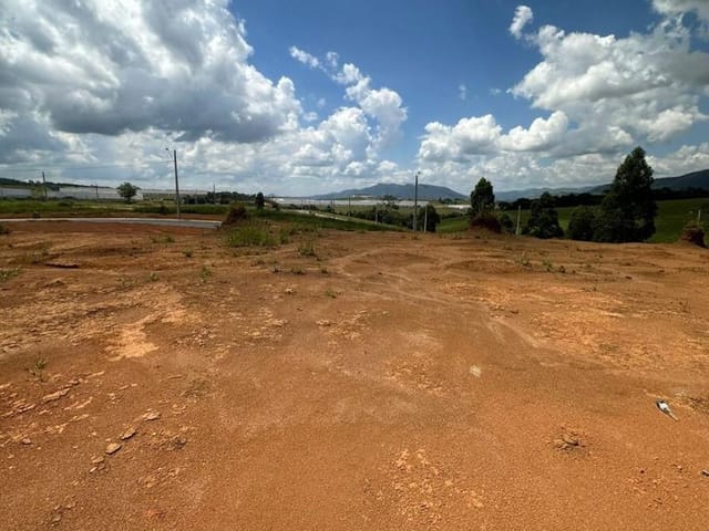 Terreno com 300m², à venda, no bairro Mirante Do Matão em Extrema