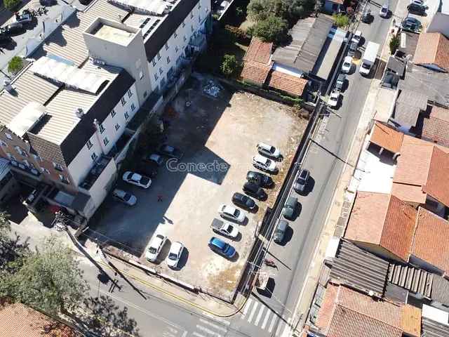 Terreno com 1000m², à venda, no bairro Centro em Holambra