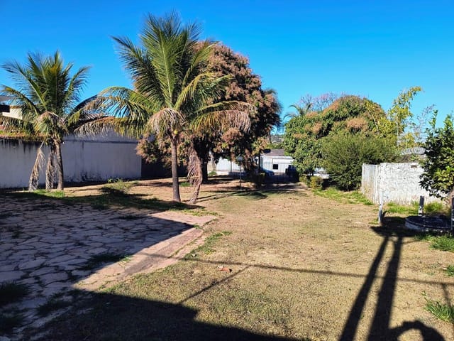 Foto do Terreno - Terreno plaino com poço artesiano no Cond. Privê 1, Lago Norte. Inf.: (61) 9.8300-2010. | Jeziel Mendes Consultoria Imobiliária