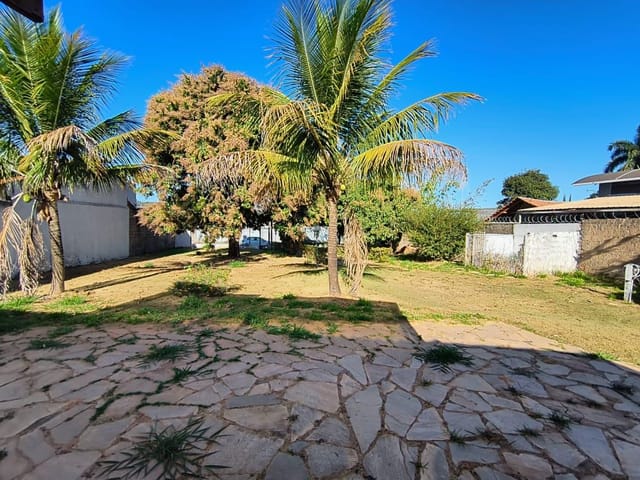 Foto do Terreno - Terreno plaino com poço artesiano no Cond. Privê 1, Lago Norte. Inf.: (61) 9.8300-2010. | Jeziel Mendes Consultoria Imobiliária