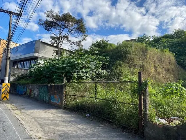 Terreno com 567m², à venda, no bairro Alto em Teresópolis