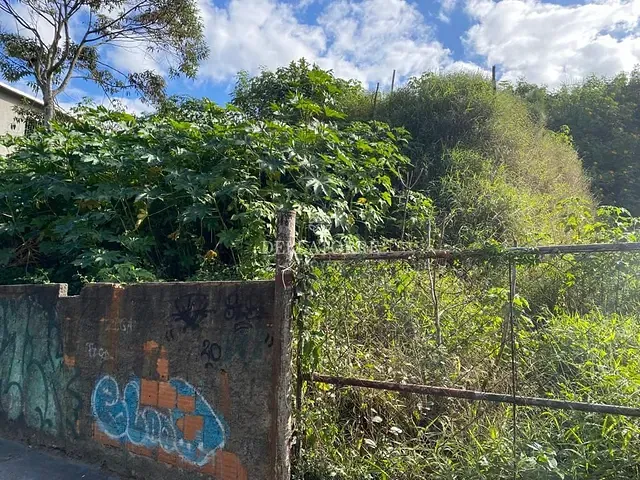 Terreno com 567m², à venda, no bairro Alto em Teresópolis