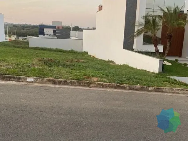 Terreno com 305m², à venda, no bairro Indaiatuba em Indaiatuba