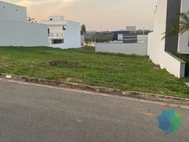 Terreno com 305m², à venda, no bairro Indaiatuba em Indaiatuba