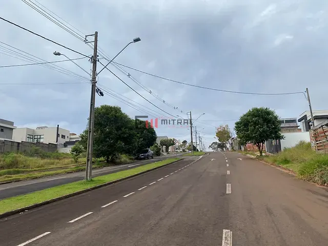 Terreno com 273m², à venda, no bairro Gleba Simon Frazer em Londrina
