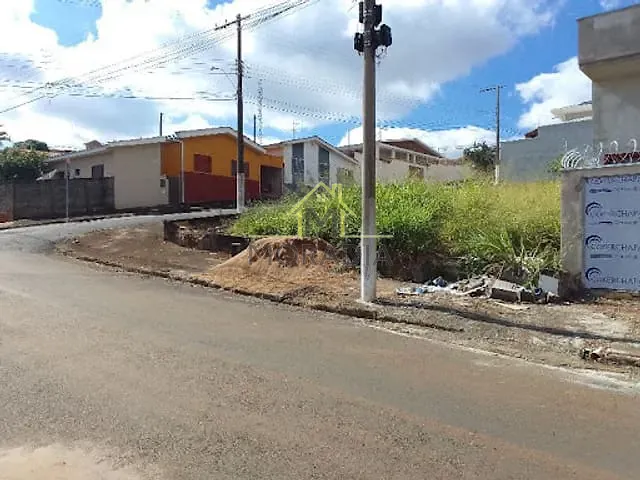 Terreno com 360m², à venda, no bairro Agenor de Lima em Guaxupé