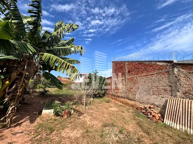 Terreno com 396m², à venda, no bairro Parque Santa Cecília em Bauru