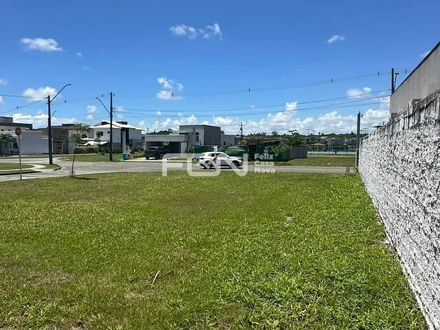Terreno com 303m², à venda, no bairro Jardim Limoeiro em Camaçari