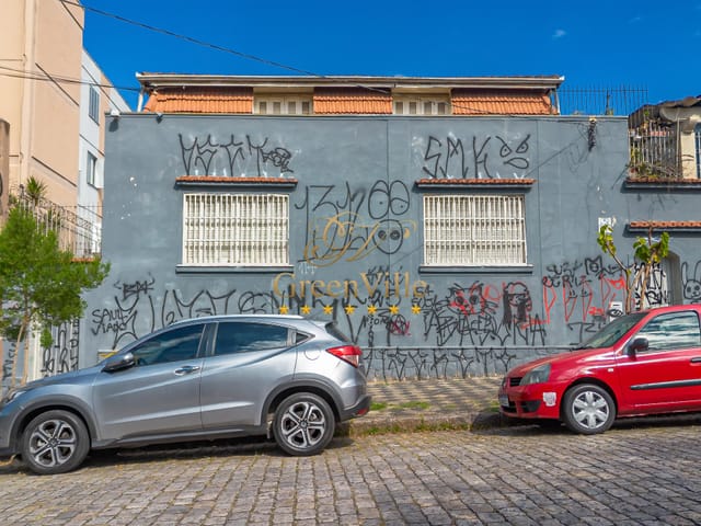 Casa com 924m², à venda, no bairro São Francisco em Curitiba