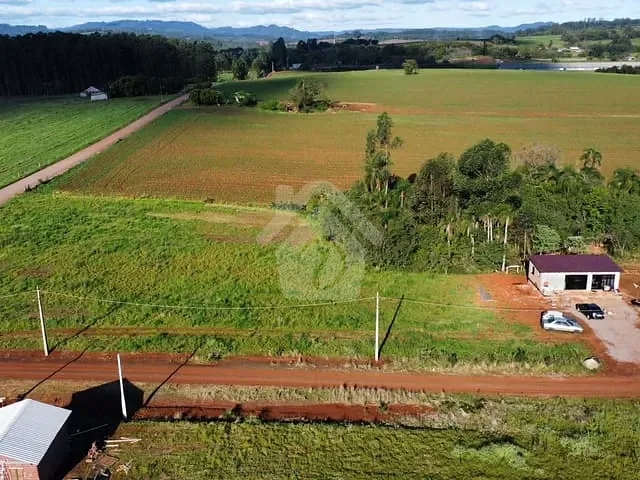 Terreno com 303m², à venda, no bairro Fazenda São José em Paverama