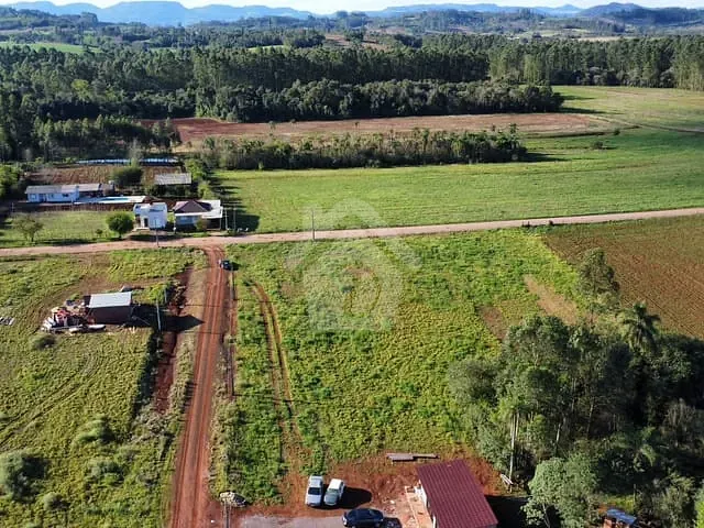 Terreno com 303m², à venda, no bairro Fazenda São José em Paverama