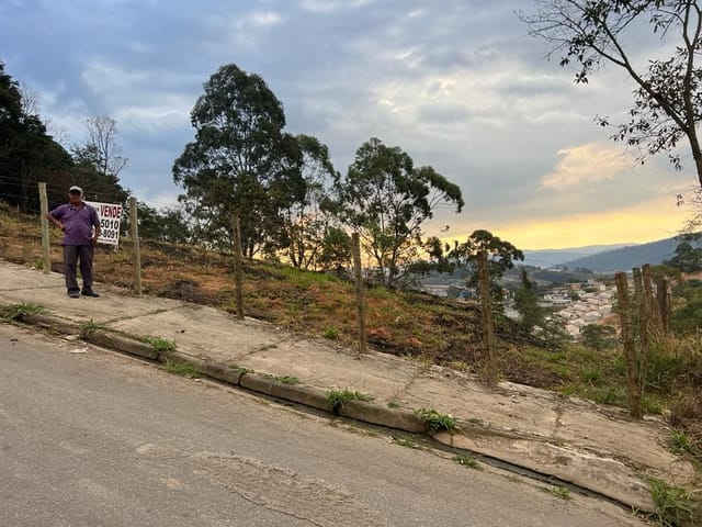Terreno com 3200m², à venda, no bairro Chácara do Solar II (Fazendinha) em Santana de Parnaíba