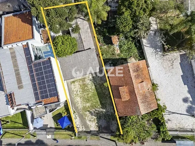 Terreno com 356m², à venda, no bairro São Francisco em Curitiba