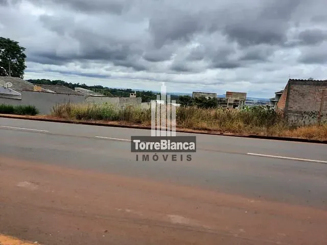 Terreno com 568m², à venda, no bairro Uvaranas em Ponta Grossa