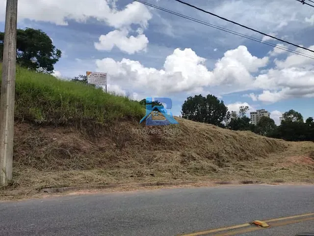 Terreno com 279m², à venda, no bairro Centro em Itatiba