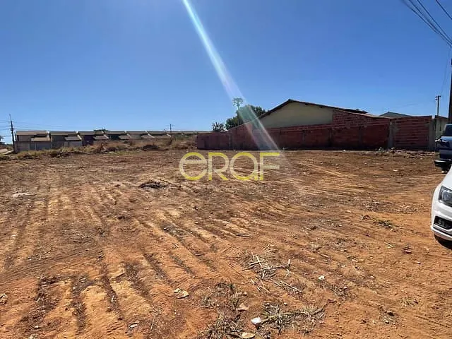 Terreno com 345m², à venda, no bairro Parque da Colina II em Formosa