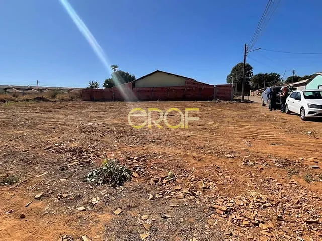 Terreno com 345m², à venda, no bairro Parque da Colina II em Formosa
