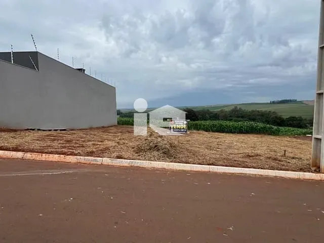 Terreno com 318m², à venda, no bairro Conjunto Residencial Arnaldo Busato em Rolândia