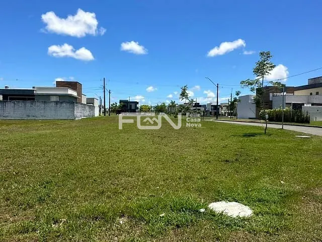 Terreno com 300m², à venda, no bairro cascalheira em Camaçari