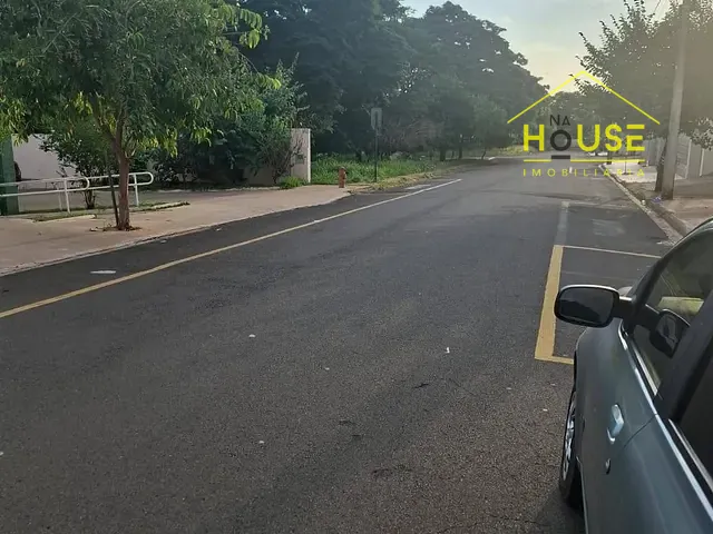Terreno com 240m², à venda, no bairro Jd. Nossa Senhora Aparecida em Votuporanga