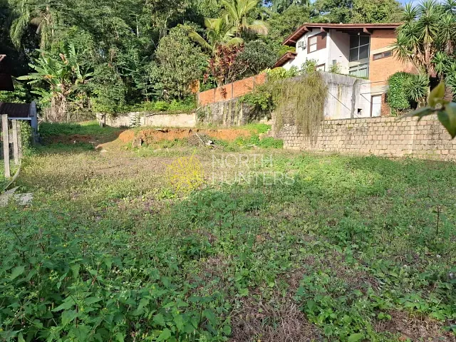 Terreno com 634m², à venda, no bairro Atiradores em Joinville