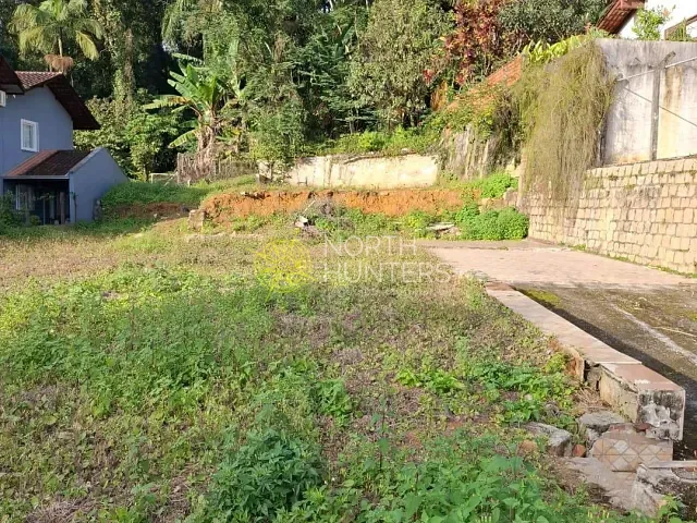 Terreno com 634m², à venda, no bairro Atiradores em Joinville