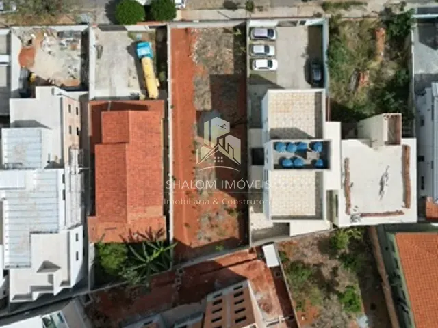 Terreno com 426m², à venda, no bairro Parque Xangri-Lá em Contagem