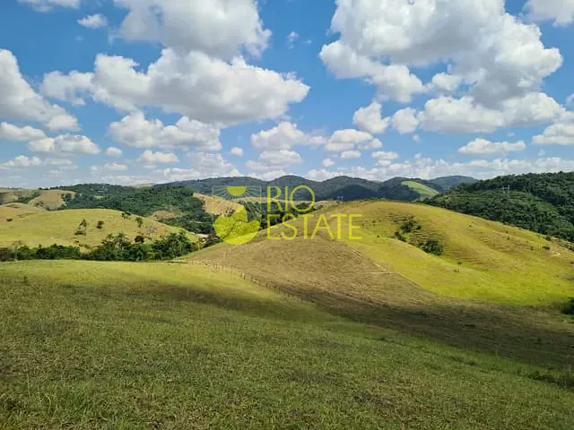 Terreno com 20000m², à venda, no bairro Rialto em Barra Mansa