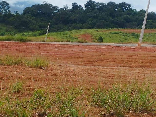 Terreno com 250m², à venda, no bairro Loteamento Vila Real em Cambuí