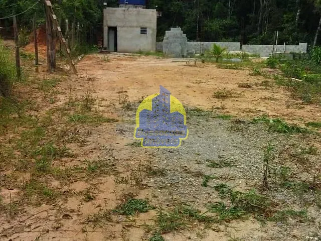 Terreno com 1000m², à venda, no bairro Paiol do Meio em São Lourenço da Serra