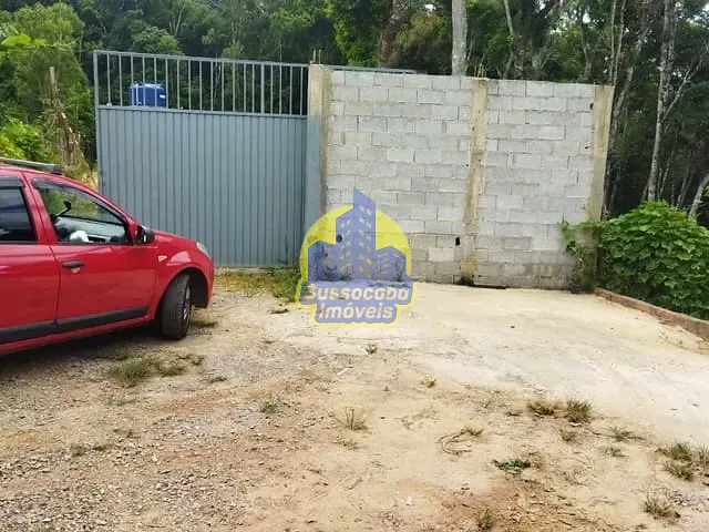 Terreno com 1000m², à venda, no bairro Paiol do Meio em São Lourenço da Serra