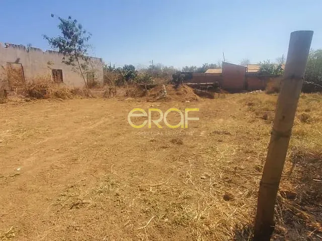 Terreno com 300m², à venda, no bairro Setor Bela Vista em Formosa
